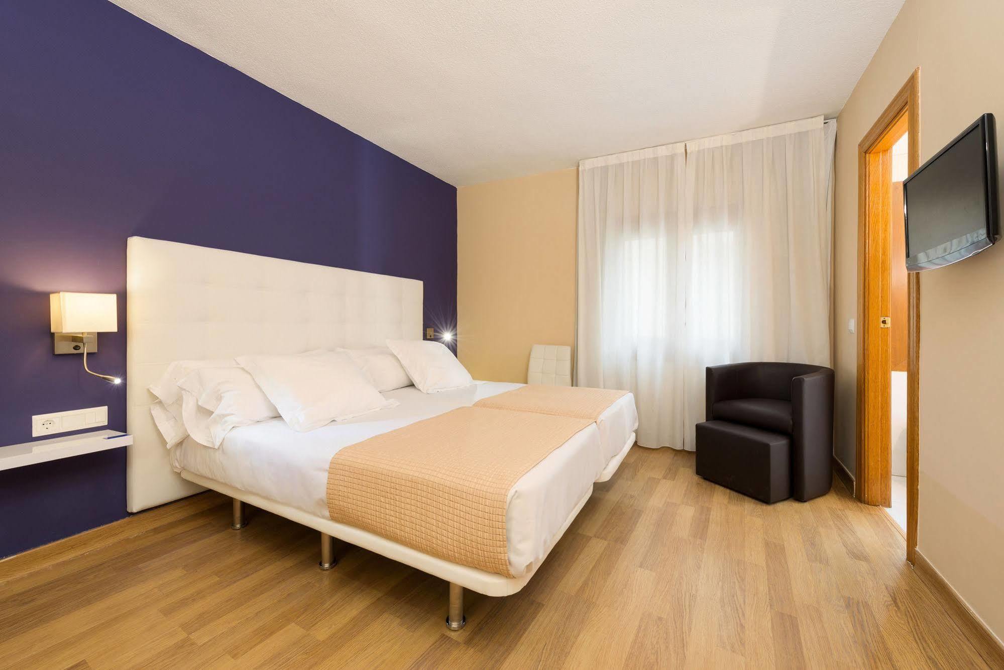 Tryp Ciudad De Alicante Hotel מראה חיצוני תמונה