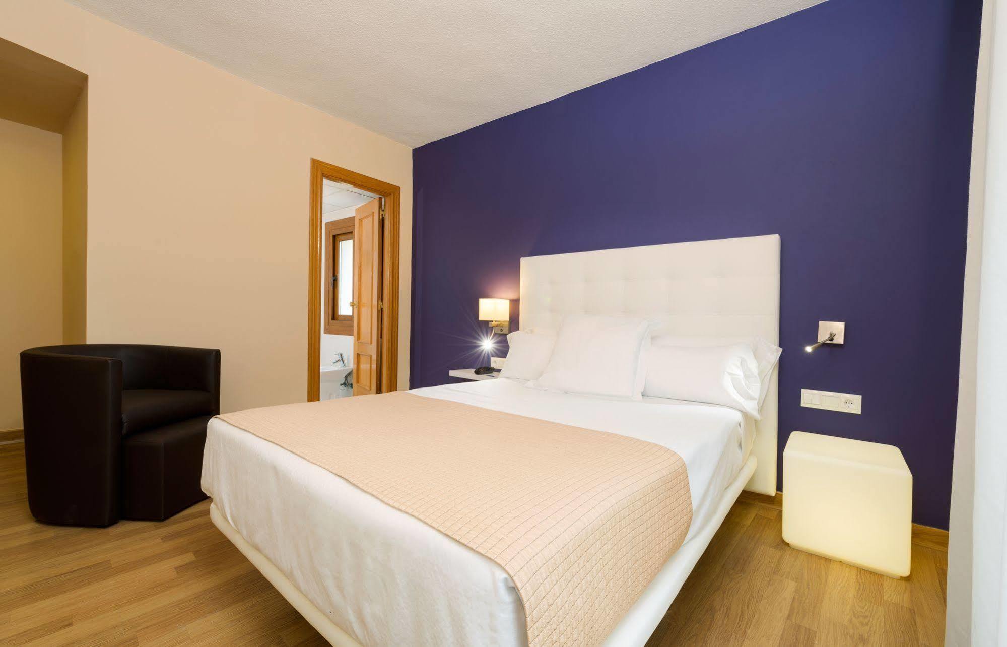 Tryp Ciudad De Alicante Hotel מראה חיצוני תמונה